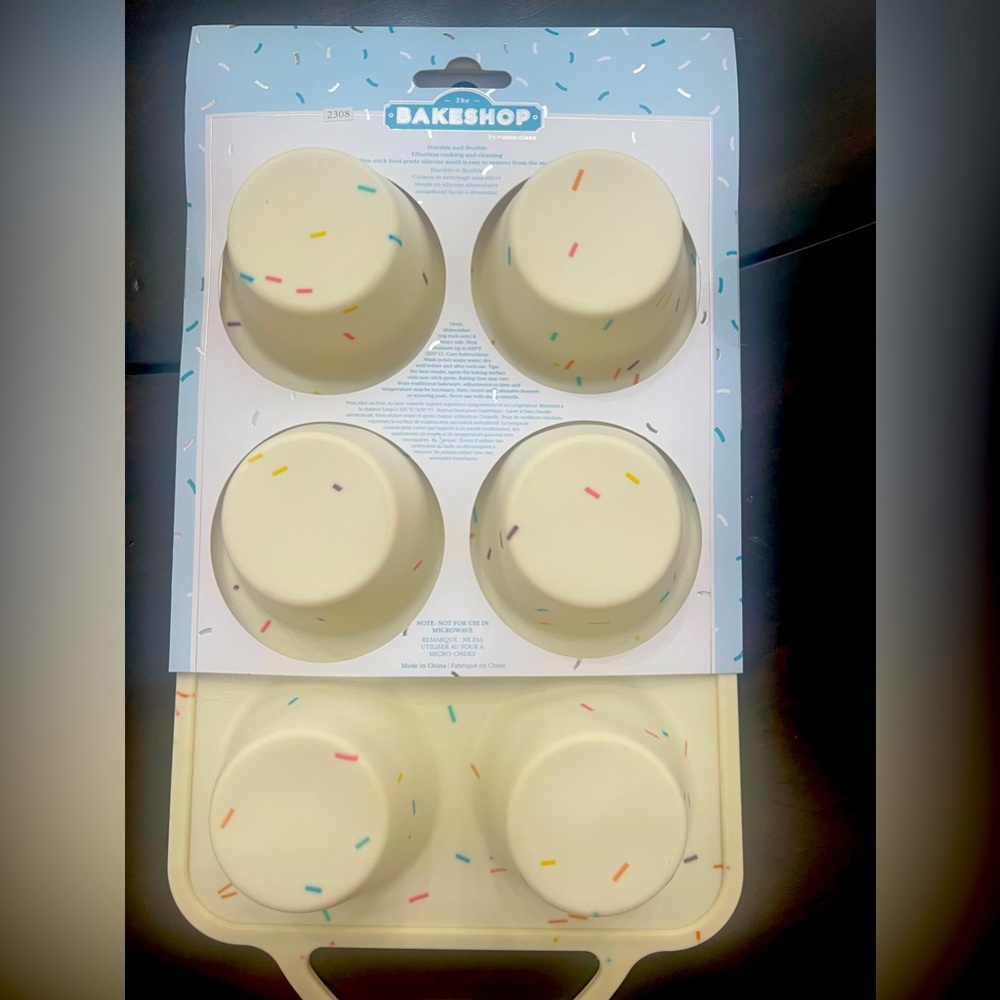 Bakeshop. Muffin and heart Silicone molds ( 2 sets) - Picture 4 of 4
